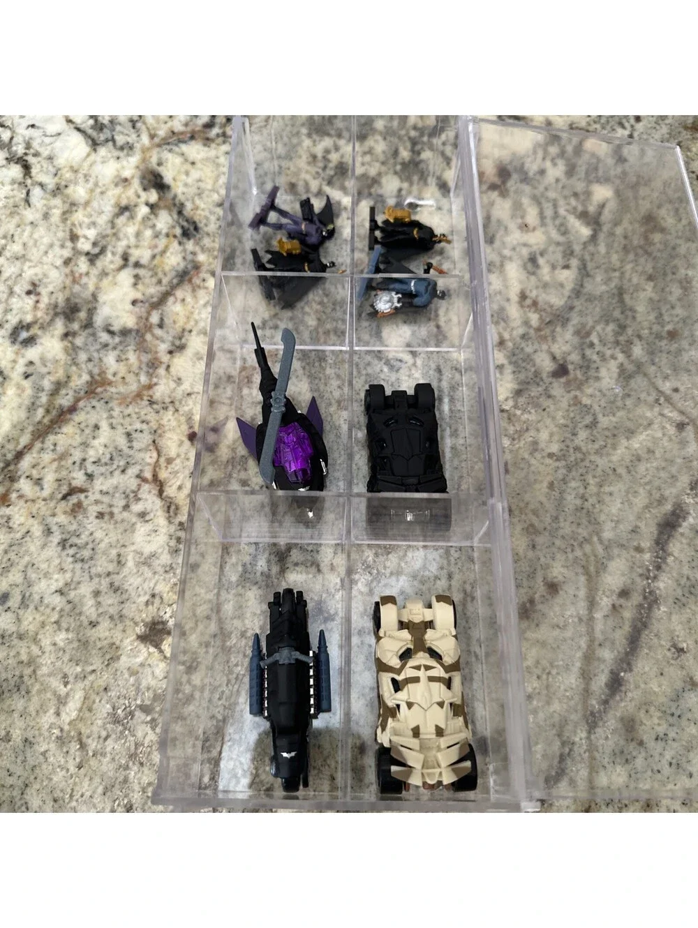 4x Hot Wheels Batman Vehicles & 4x Batman Mini Figures + Display Case